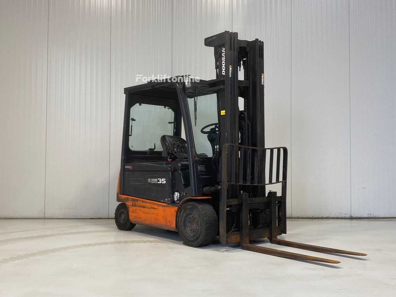 Doosan B35X-5 ディーゼルフォークリフト