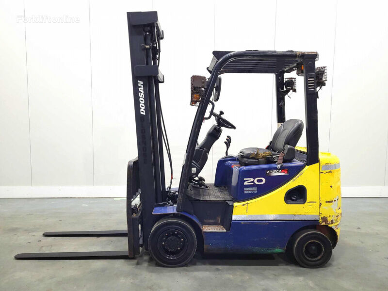 رافعة شوكية ديزل Doosan D20SC-5