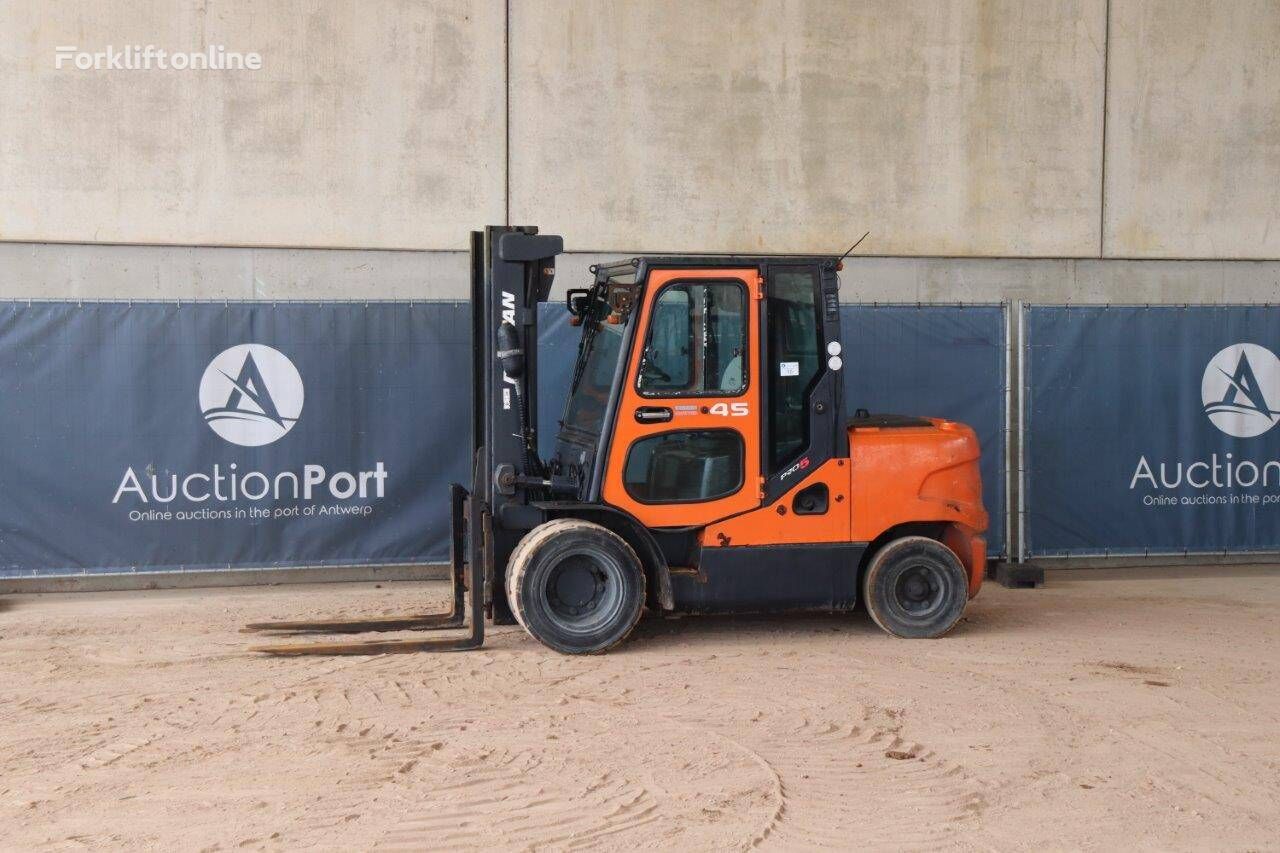 дизел вилушкар Doosan D45SC-5