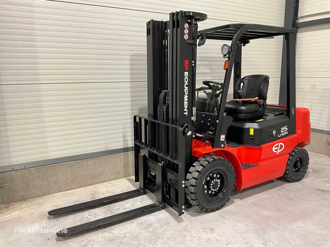 EP EFL 252 LI-ION diesel forklift