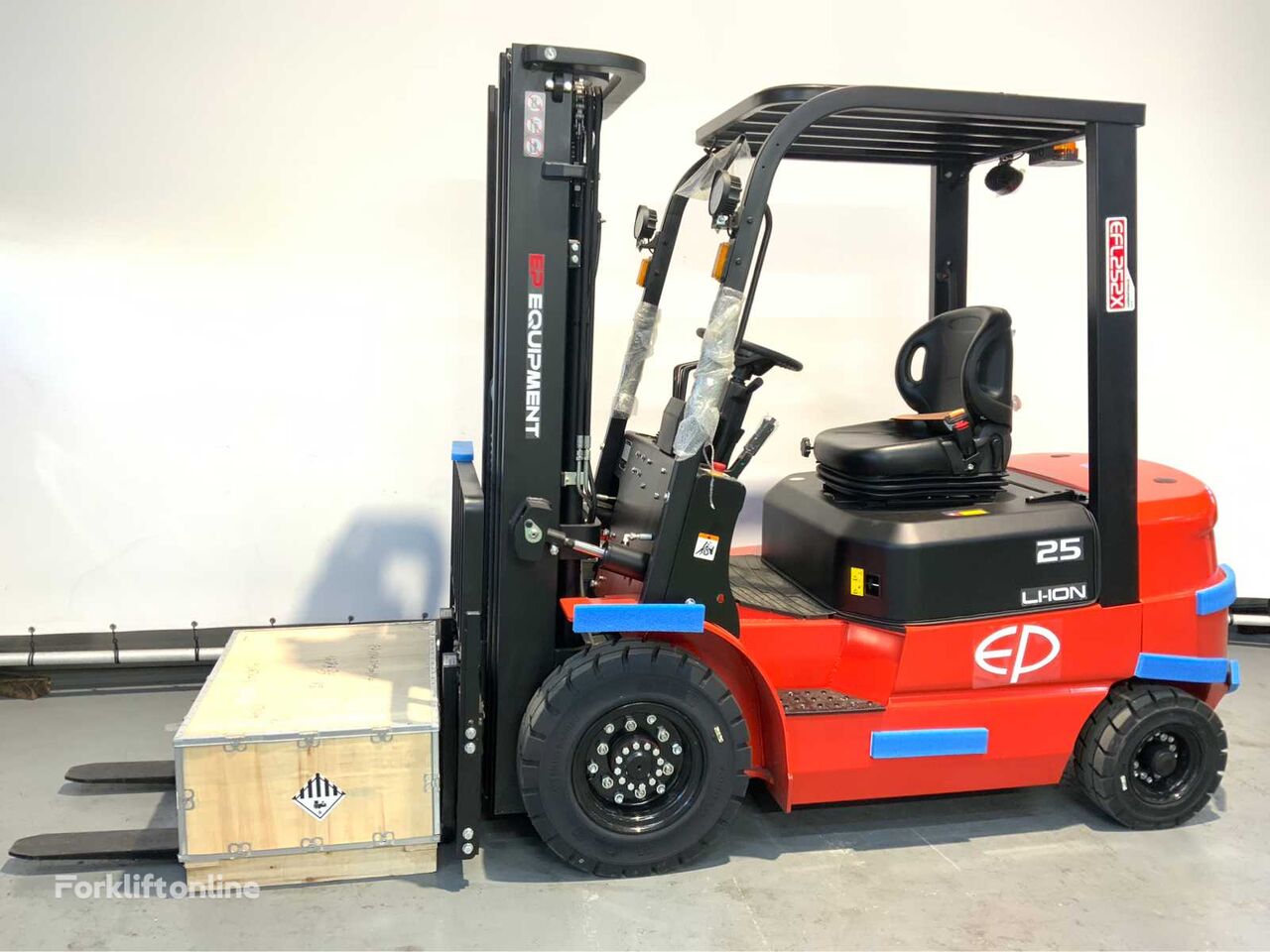 EP EFL 252 X Li-Ion diesel forklift