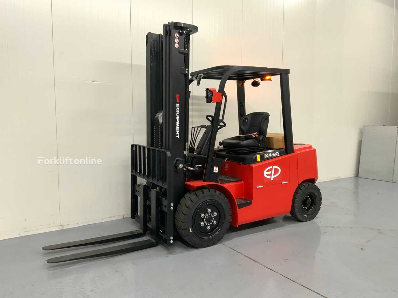 EP X4-30 diesel forklift