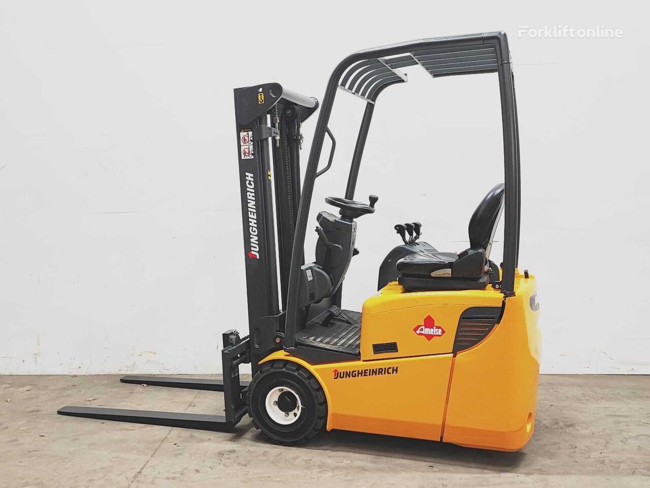 Jungheinrich EFG 110 diesel forklift