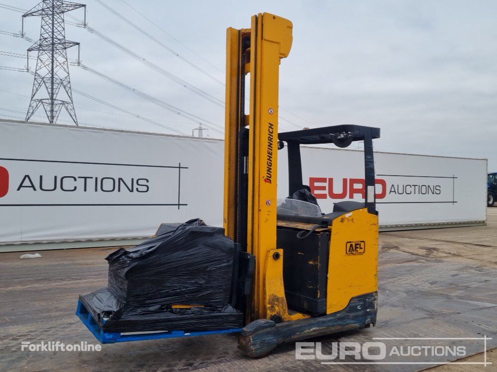 Jungheinrich Electric Reach Forklift, 3 Stage Free Lift Mast, Forks, Charger Diesel-Gabelstapler