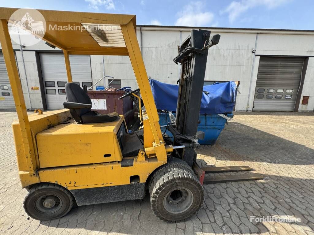 chariot élévateur diesel Komatsu FD 25-6