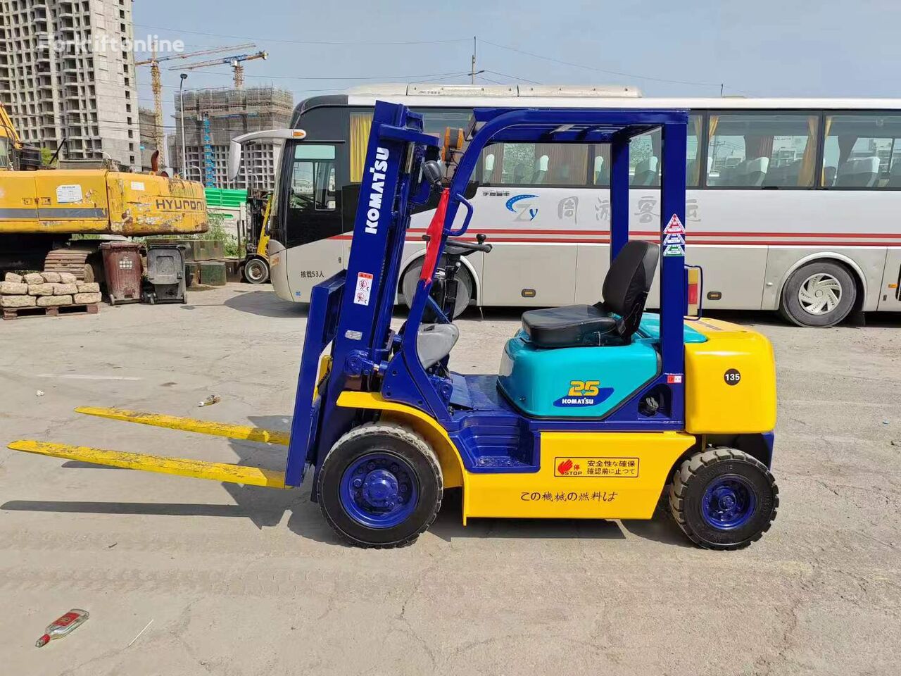 Komatsu FD25 diesel forklift