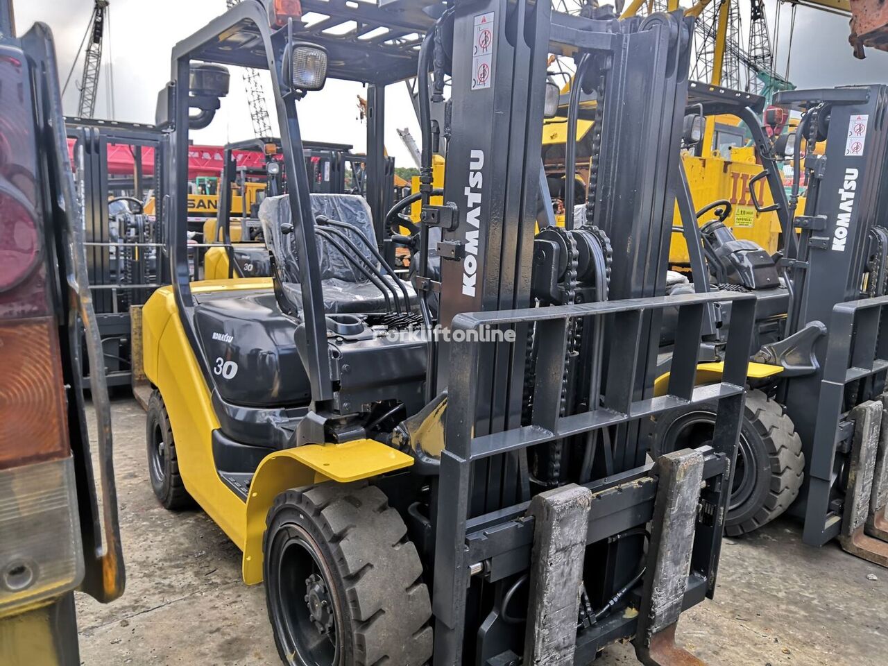 chariot élévateur diesel Komatsu FD30