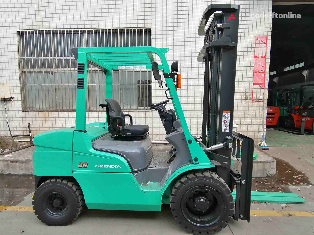 carrello elevatore diesel Mitsubishi FD30NT nuovo