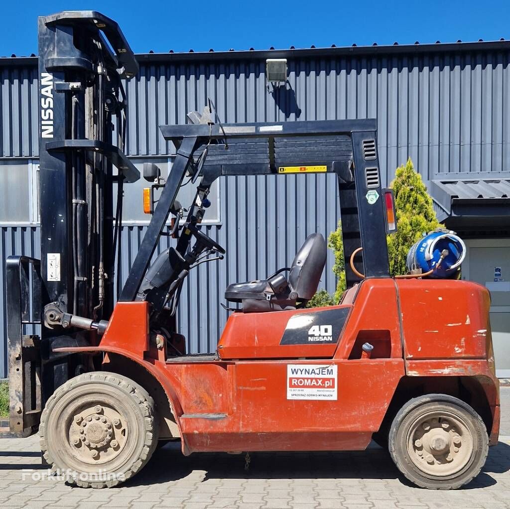 chariot élévateur diesel Nissan F04B40Q