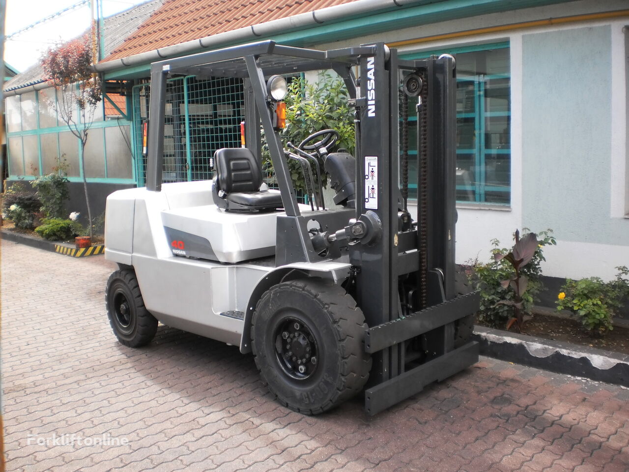 Nissan 	F04D40HQ    V-1889 diesel forklift