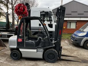 Nissan YG1D2A300 dizelski viličar diesel forklift