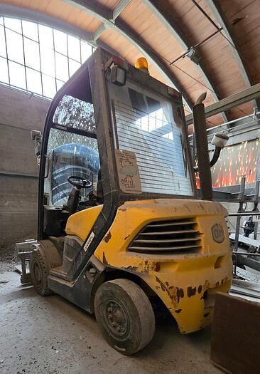 OM XD 40 diesel forklift