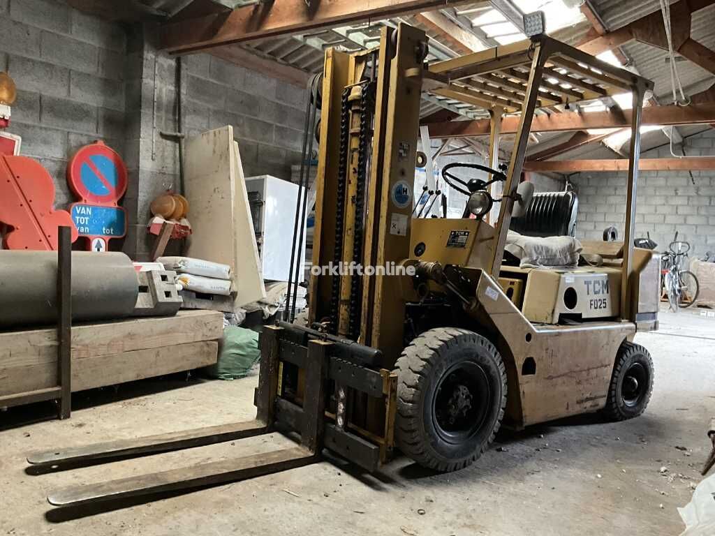 TCM FD25 diesel forklift