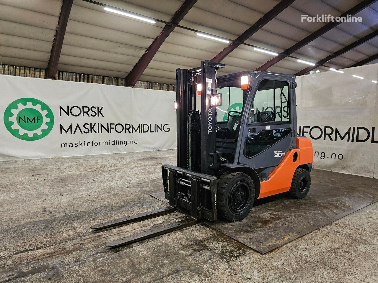 Toyota 02-8FDF30 diesel forklift