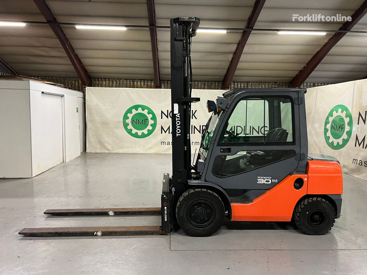 Toyota 02-8FDF30 diesel forklift