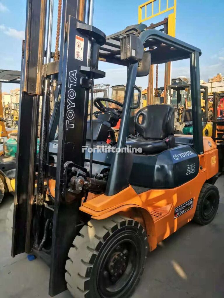 Toyota 35 diesel forklift