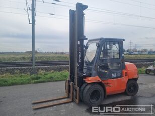 Toyota 42-7FD35 diesel forklift