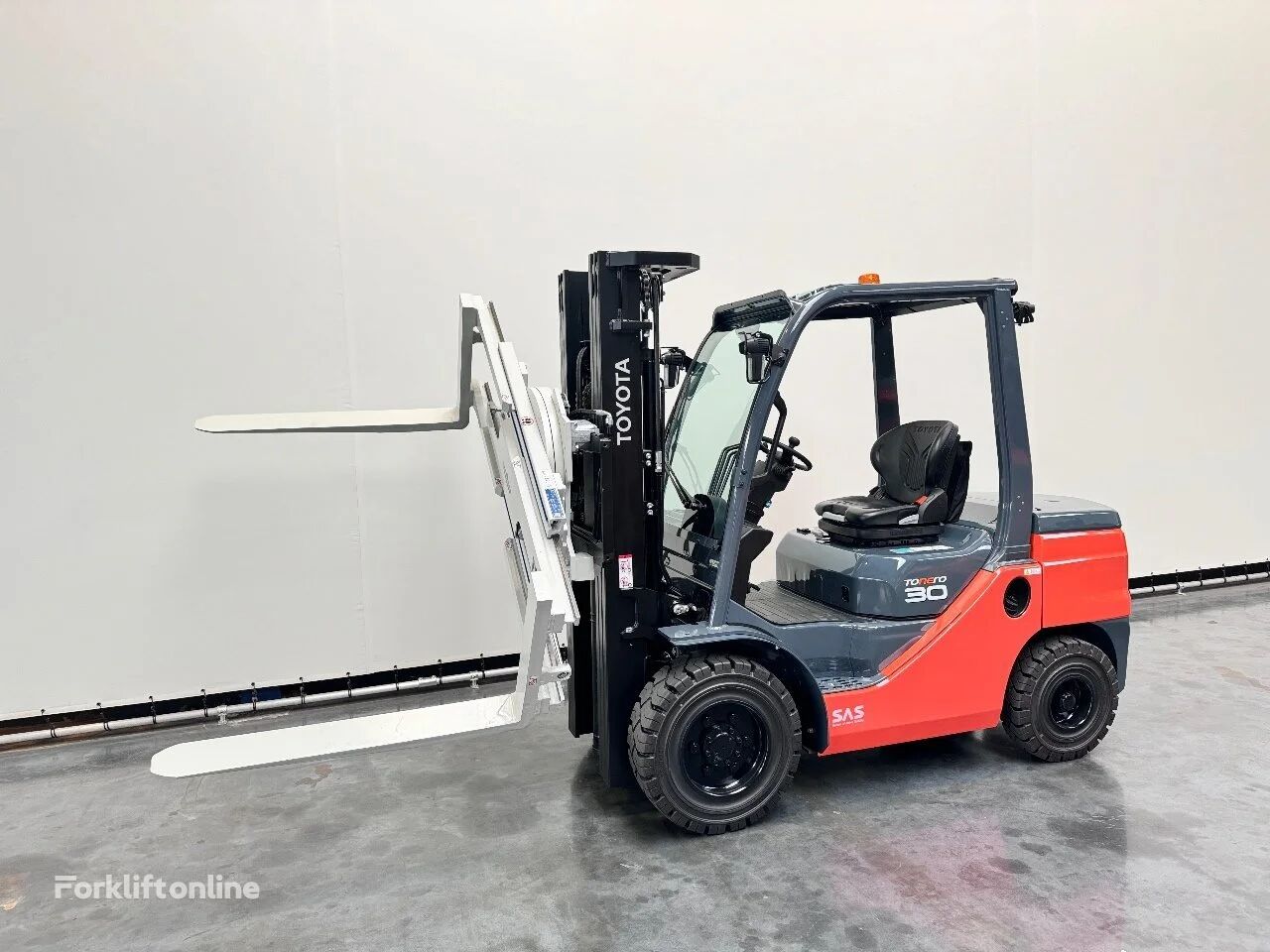 new Toyota 52-8 FDF 30 diesel forklift