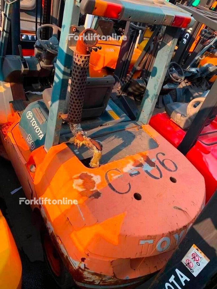 Купить дизельный погрузчик Toyota 7 FDA 50 | Forkliftonline KZ Дизельный погрузчик Toyota 7 FDA 50 - Forkliftonline