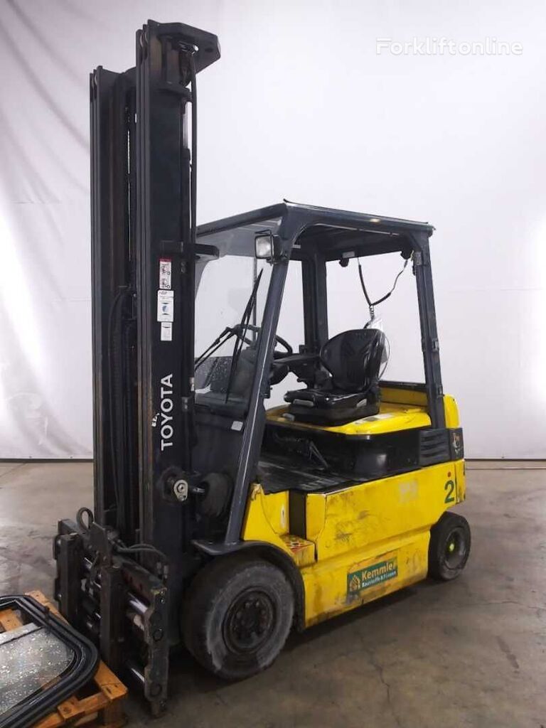 Toyota 7FBMF25 diesel forklift