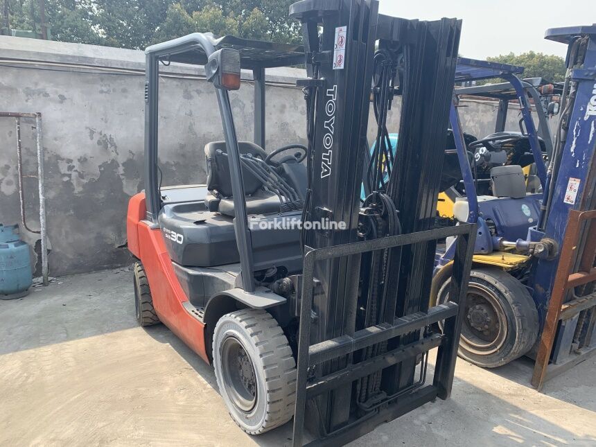 дизельный погрузчик Toyota 8FD30 3tons Toyota Diesel Forklift Japan original