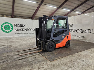 Toyota Tornero 02-8FDF18 diesel forklift