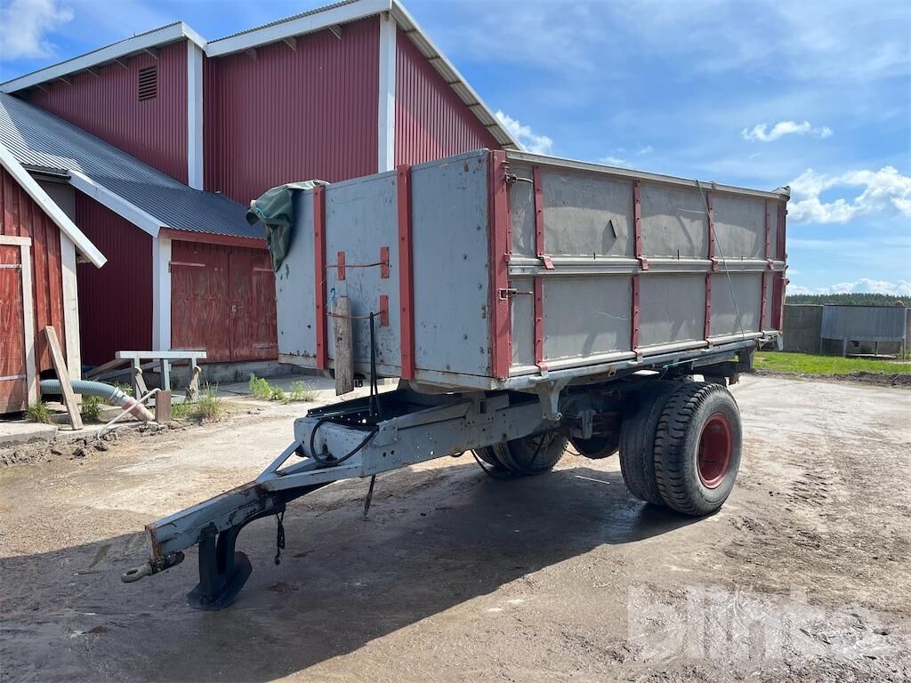 dump trailer