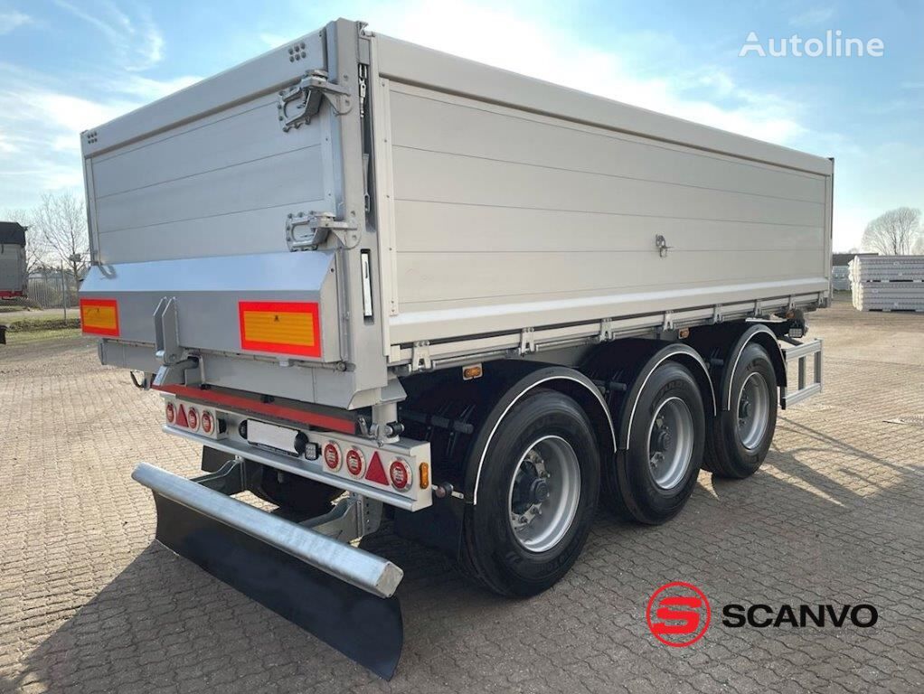 AMT dump trailer