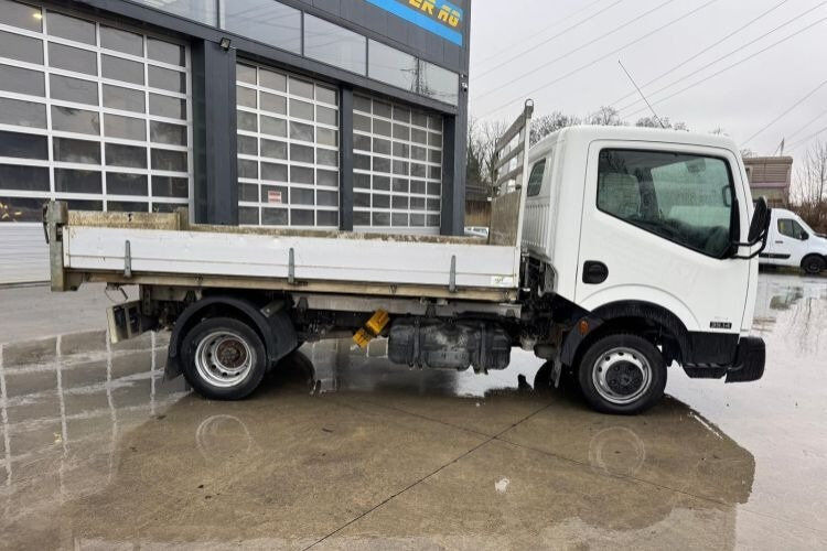 Nissan Cabstar 35.14 / 4×2 / Tipper Truck / <3.5t