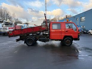 camion-benne < 3.5t Toyota Dyna 300