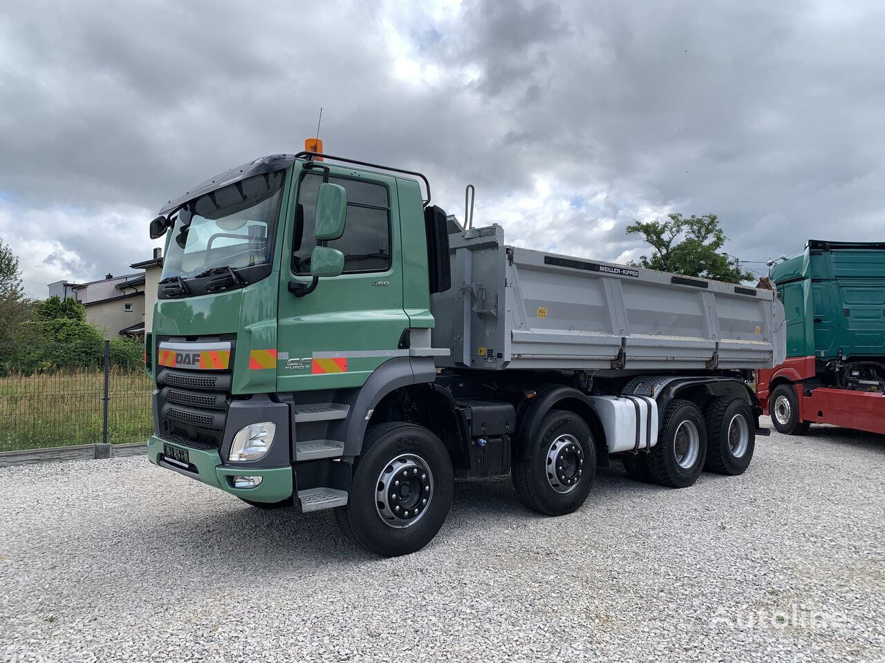 камион самосвал DAF CF 85.460