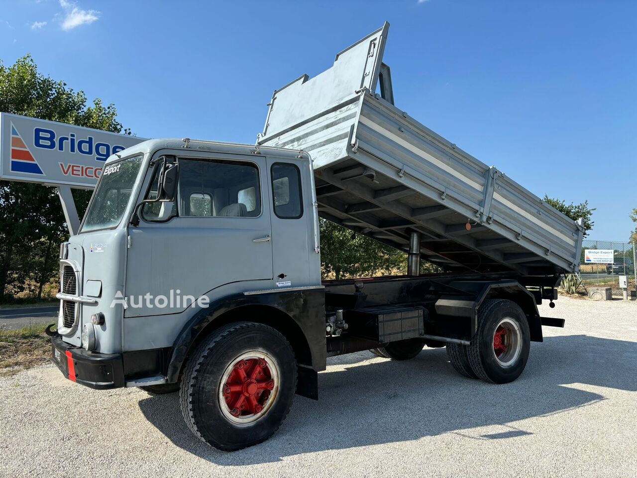 Venta de Fiat 643 N1 ribaltabile trilaterale volquete | Autoline PY Fiat 643 N1 ribaltabile trilaterale volquete - Autoline