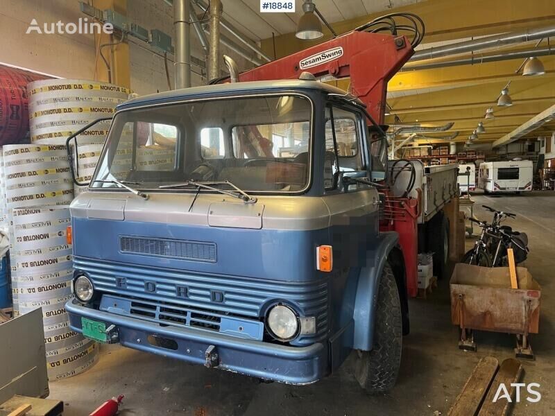 Ford D-1314  dump truck