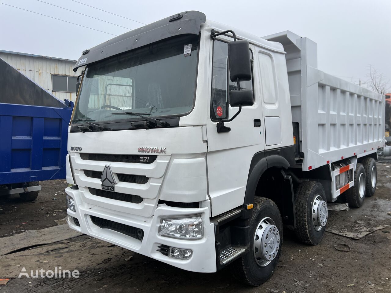 camion-benne Howo 371