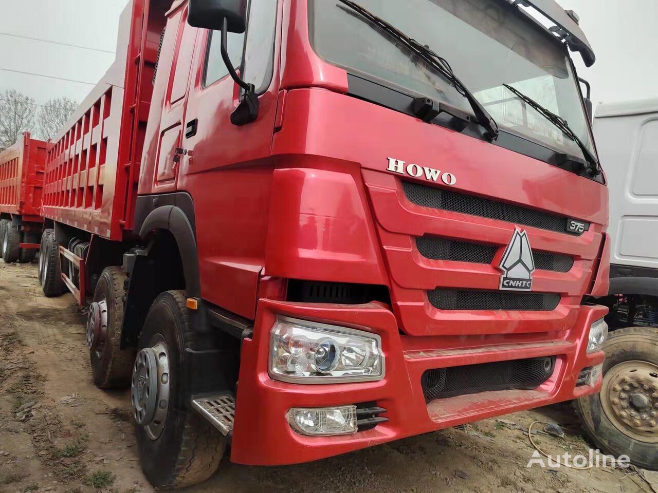 camion ribaltabile Howo 375  8x4