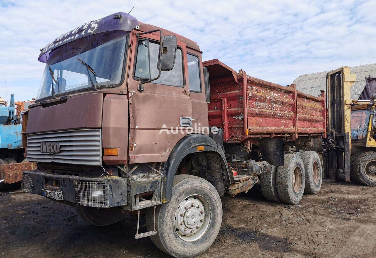 autobasculantă IVECO 260-34 în bucăți