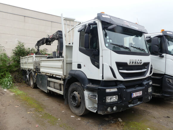 شاحنة قلابة IVECO 2Y3C