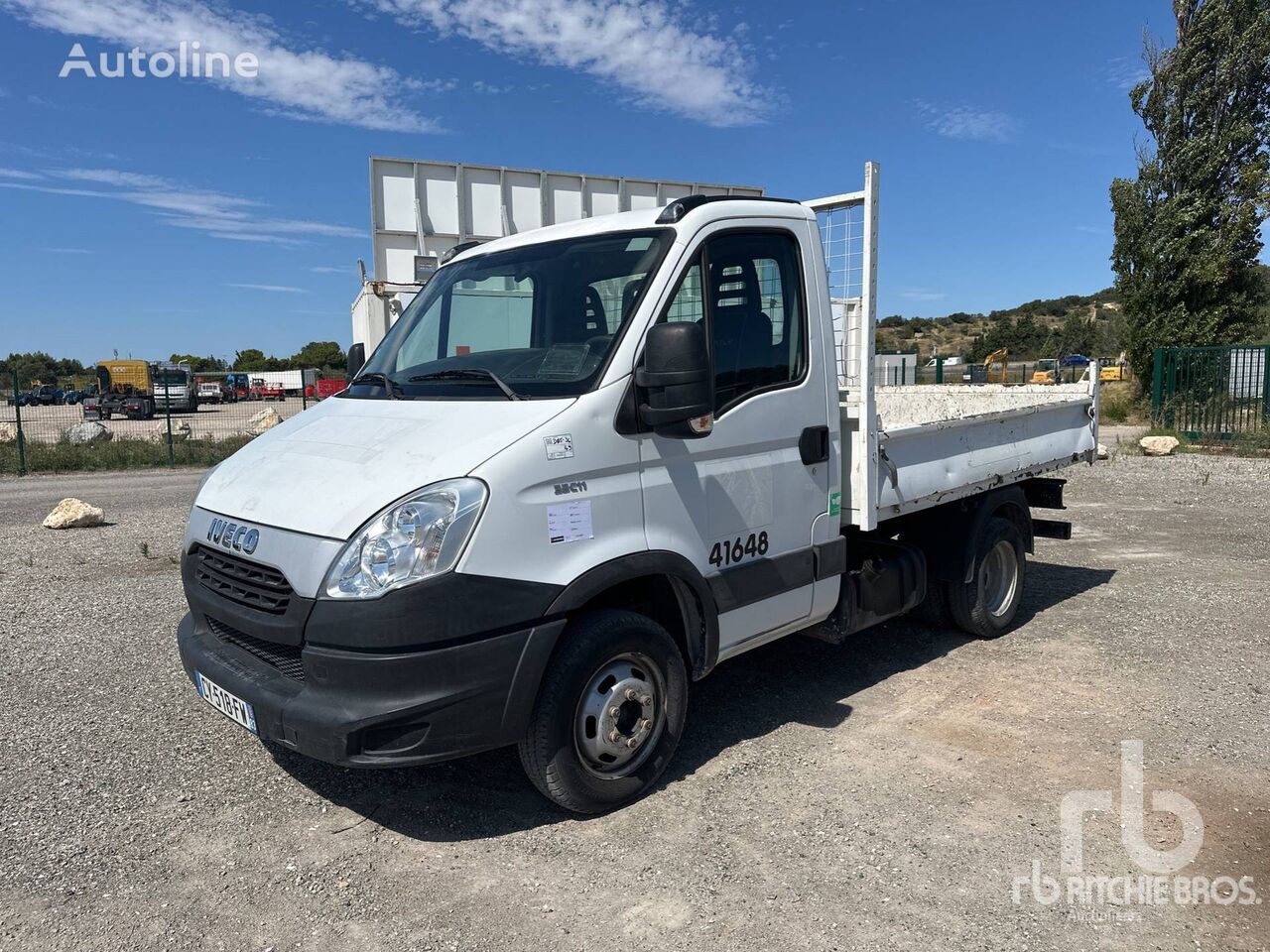 IVECO 35C11 Camion Benne volquete