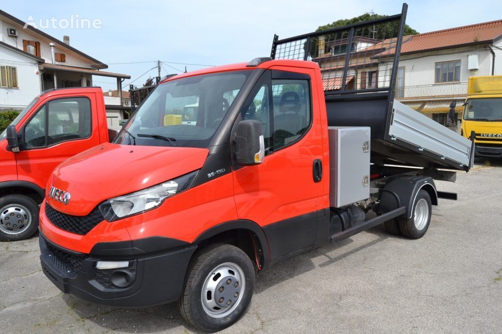 самосвал IVECO 35C13 2.3 CASSONE RIBALTABILE PARI AL NUOVO