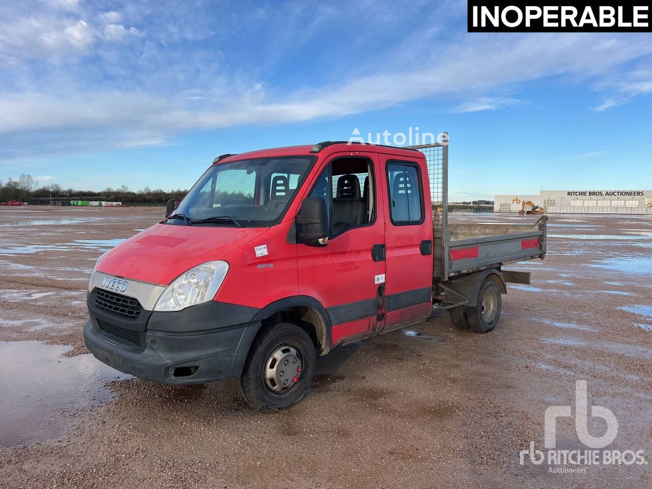 شاحنة قلابة IVECO 35C13 4x2 Camion Benne (Inoperable)