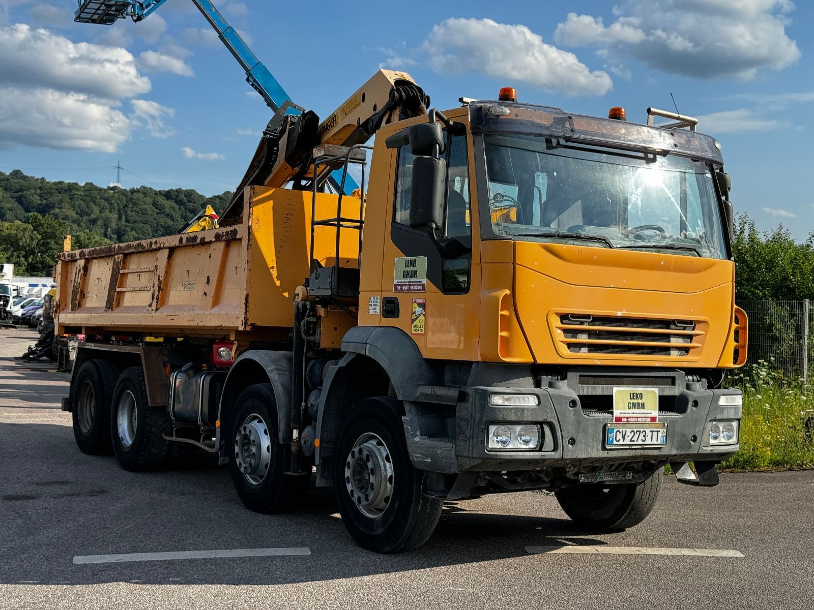 IVECO AD 340 T35 Mit Kran billenős teherautó