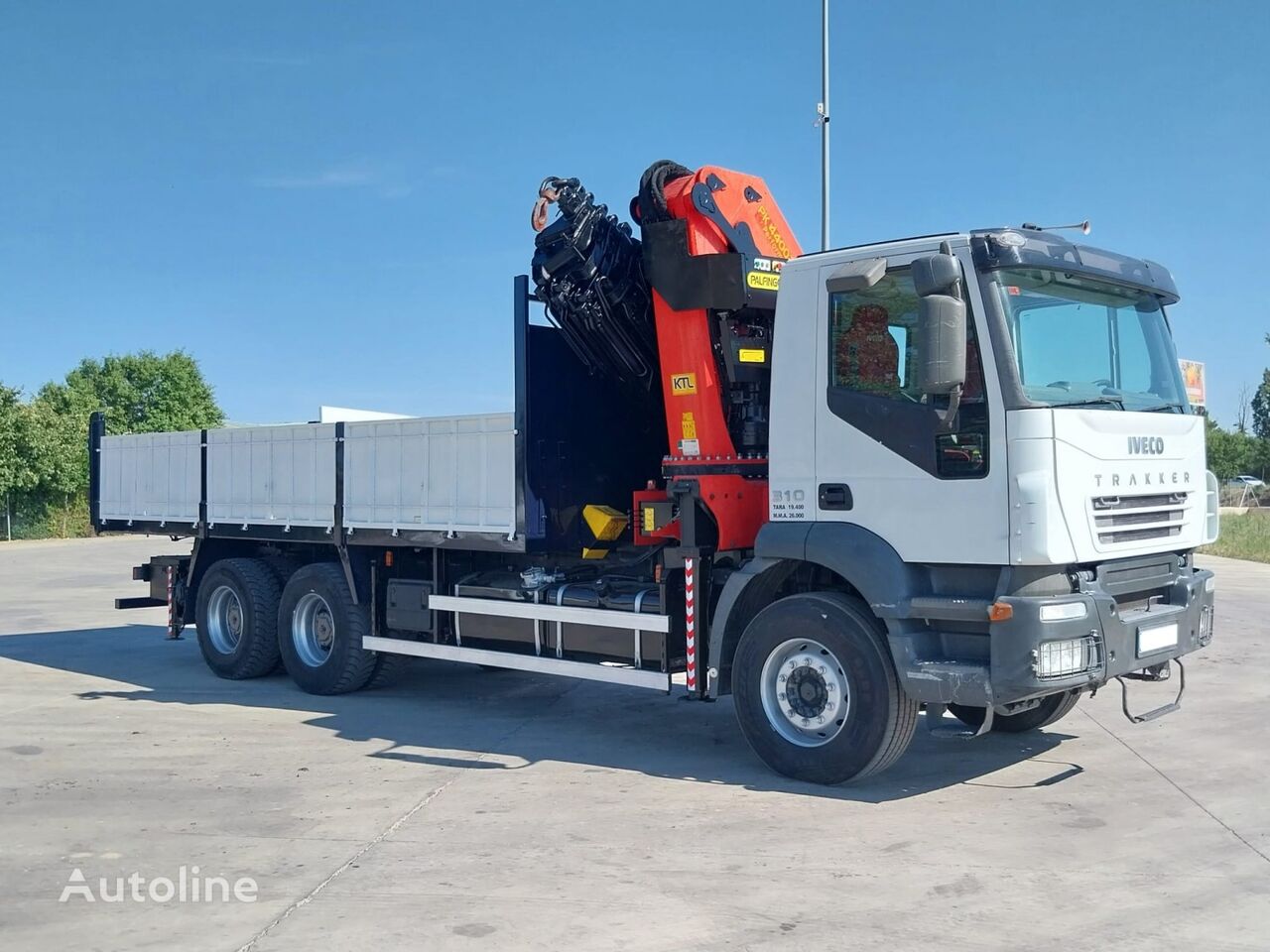 IVECO CAMION BASCULANTE IVECO 310 6×4 PALFINGER PK44002 Muldenkipper