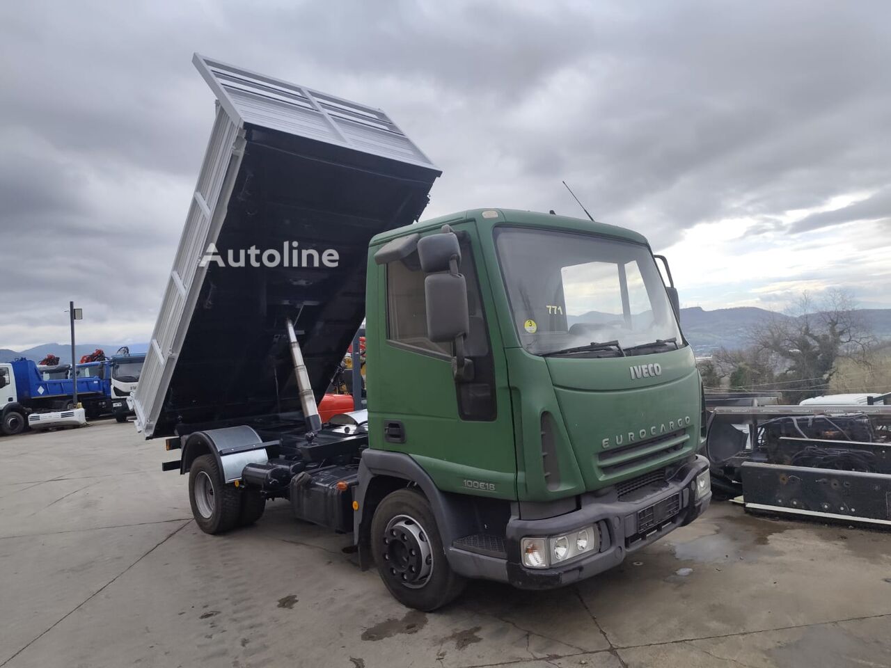 IVECO EuroCargo 100E18 volquete