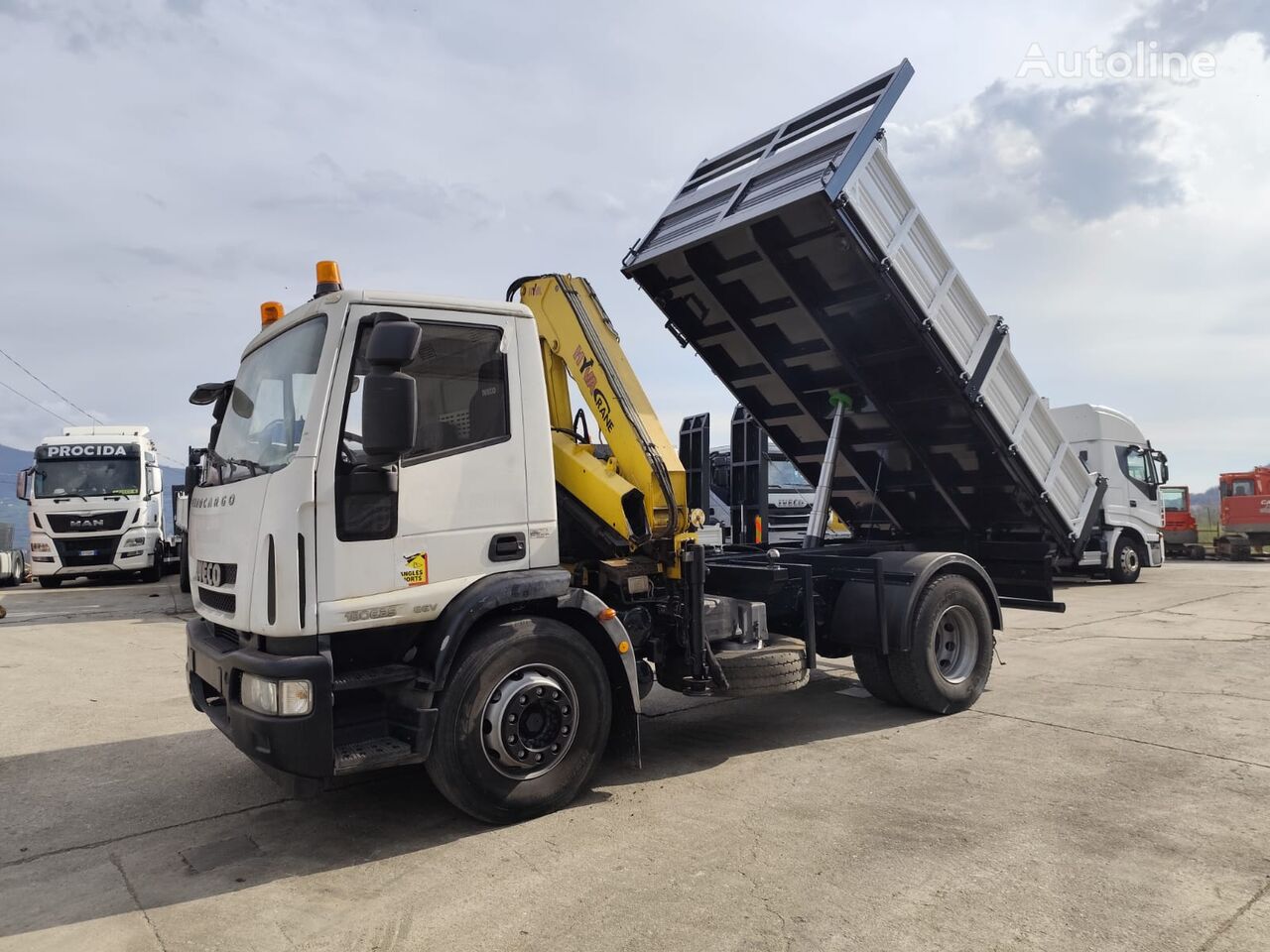 camion-benne IVECO EuroCargo 180E25