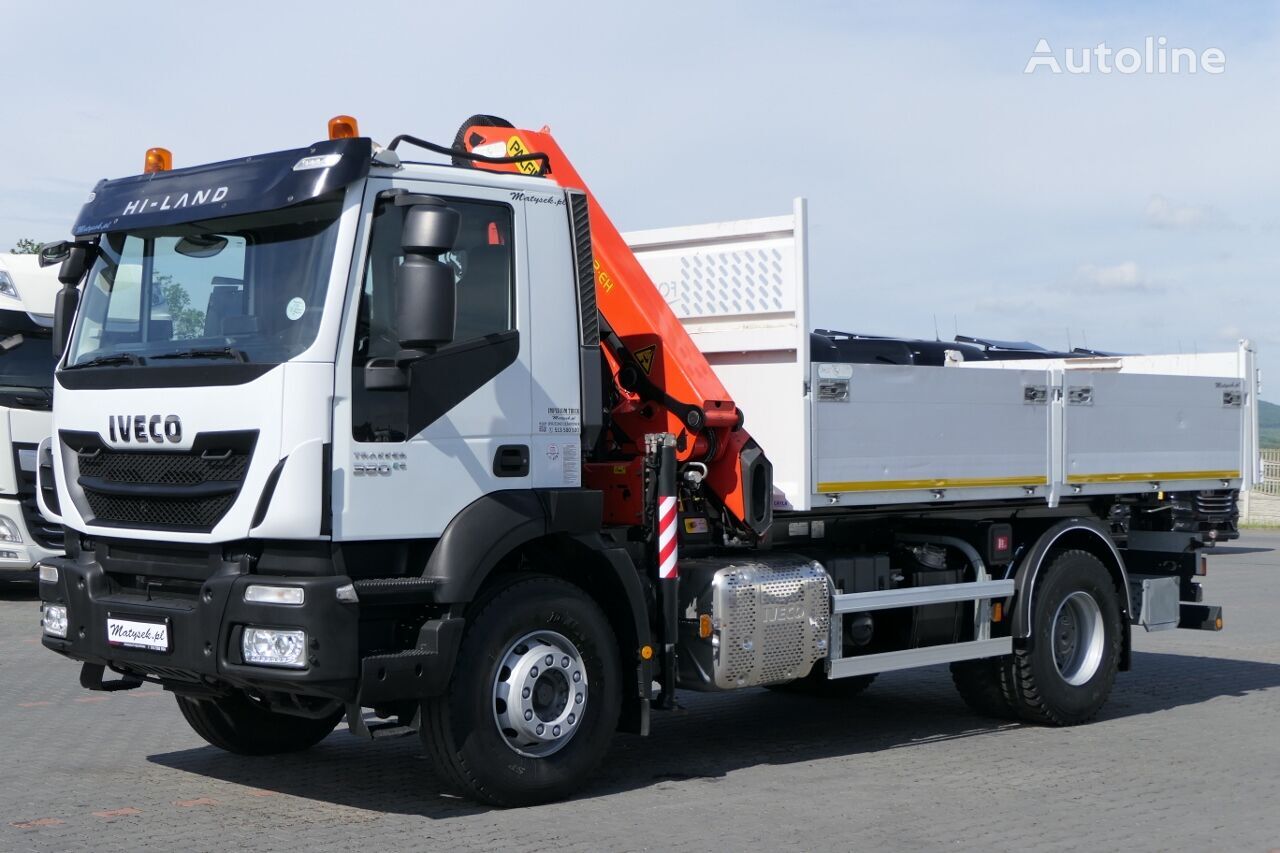 autobasculantă IVECO  TRAKKER 360 Tipper + crane PK18002