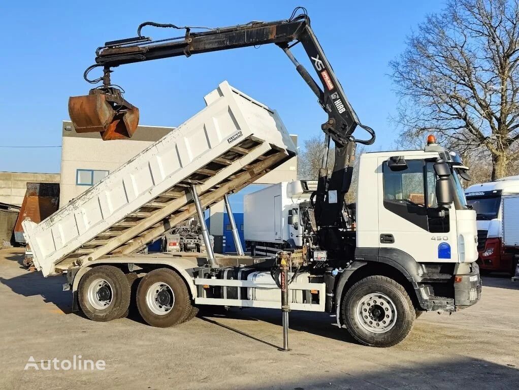 sklápač IVECO Trakker 260T45 6X4 + HIAB 122 E3 HiDuo + Kipper