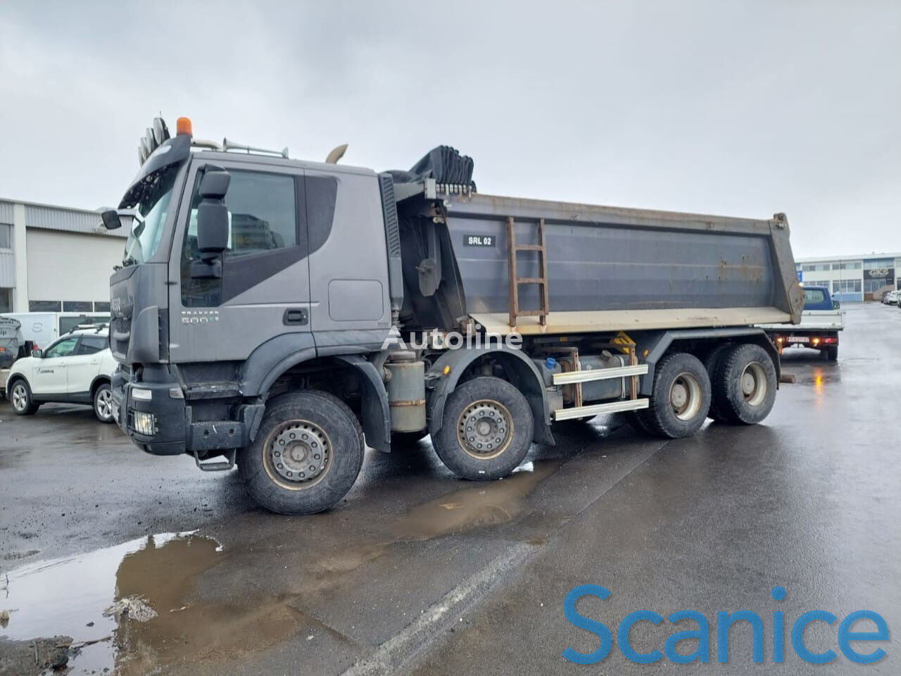 IVECO Trakker 500 billenős teherautó