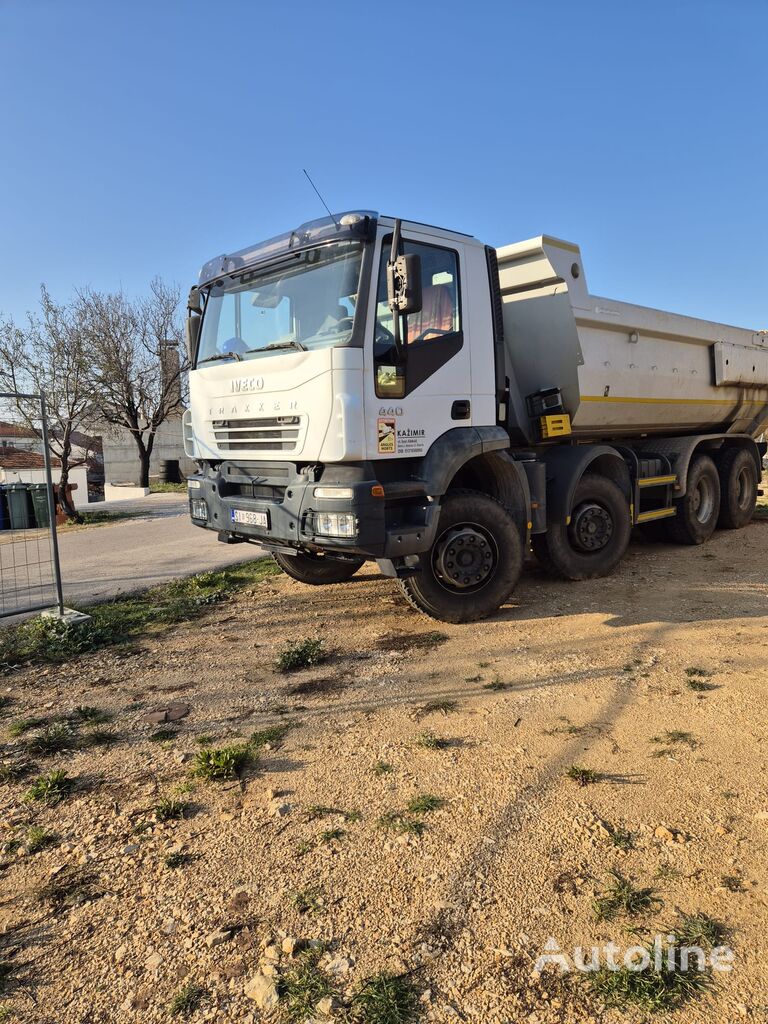 камион самосвал IVECO Trakker AD410T44