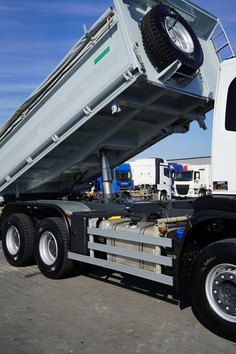 IVECO X - WAY / 480 / E 6 / BILLENŐS / 6 X 4 / 8 000 KM / EMELŐHÁTFAL /