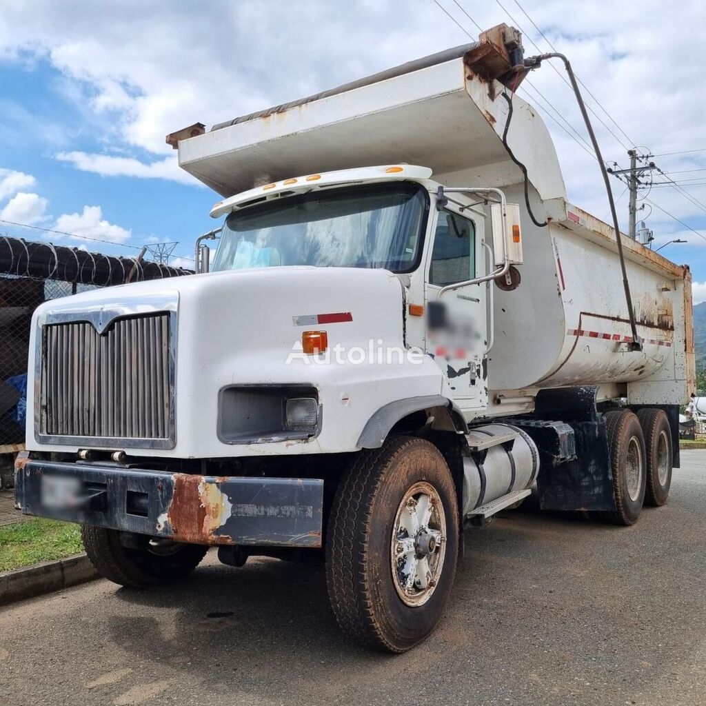 International 4900 dump truck